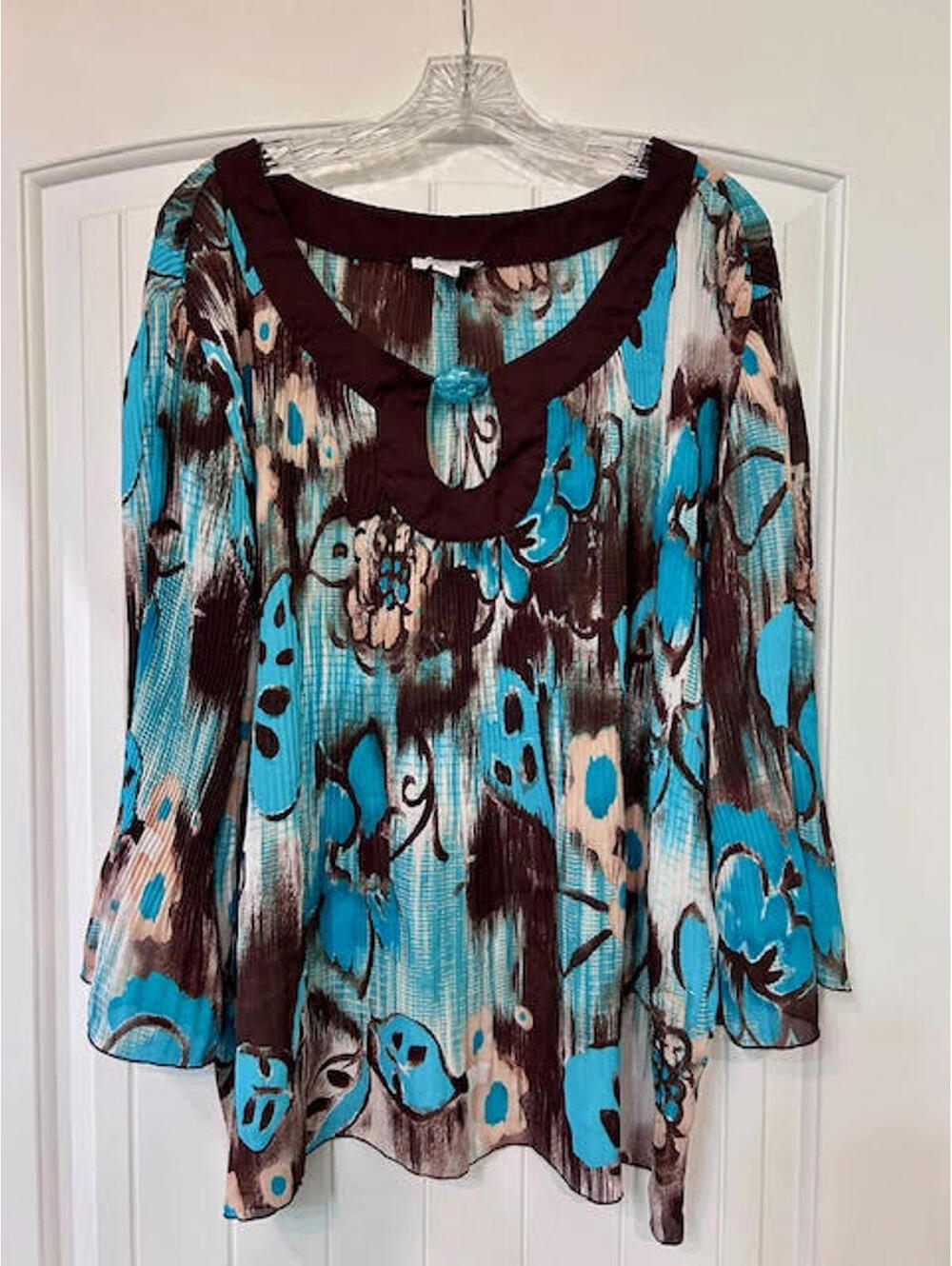 ✨ Dress Barn Semi-Sheer Flowy Top 22/24 GUC